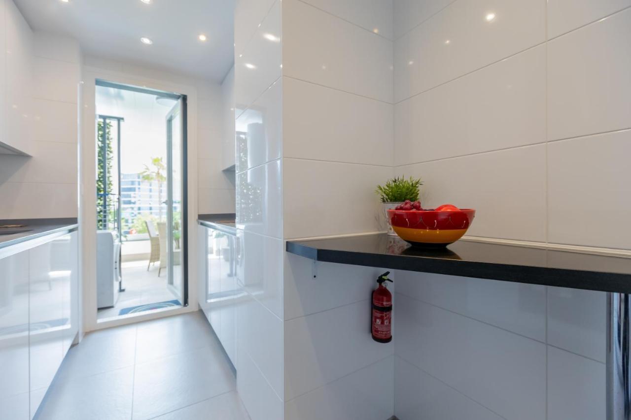 Marbella Luxury Brand New 2-Bedroom Apartment, 3 Min Walk To The Beach! Dış mekan fotoğraf